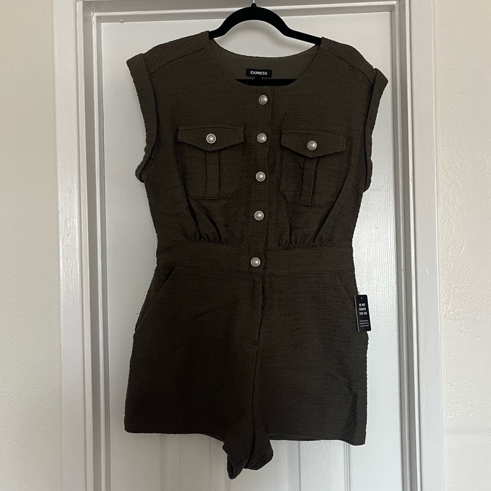 NWT OLIVE GREEN EXPRESS ROMPER